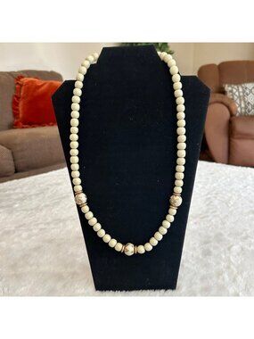 Vintage 80's Wood Bead‎ Beige Beaded Necklace Floral & Gold Accents